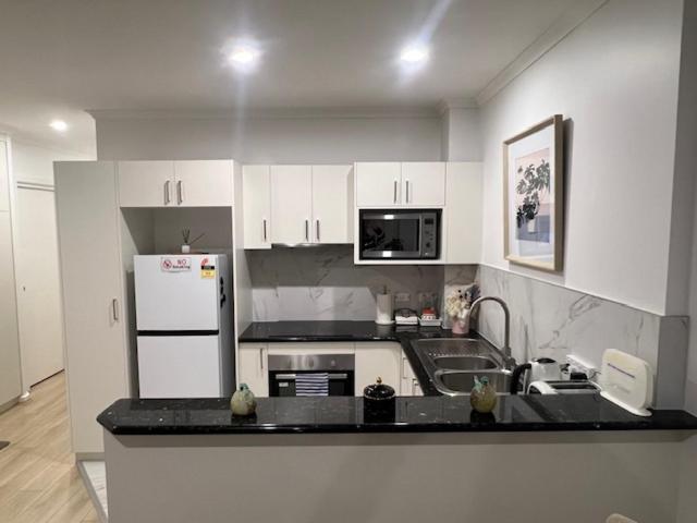 Adelaide Cbd Apartment - 3Br, 2Bath & Carpark Exterior photo